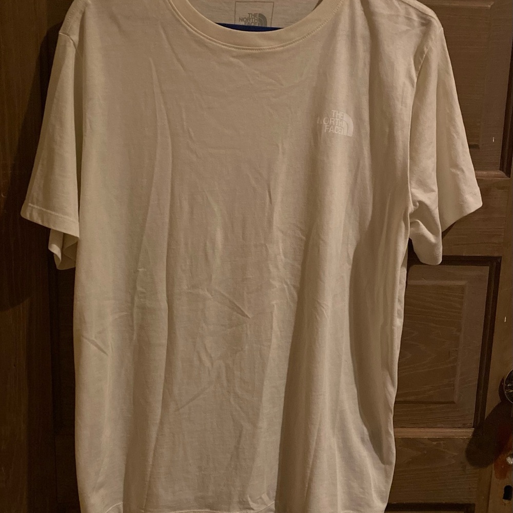 The North Face WOMENS  White Graphic Tee, NWOT - Picture 2 of 2